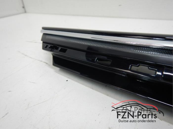 VW Golf 8 GTD Grille Hoogglans Zwart Chrome