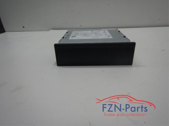 VW Passat B8 regelapparaat Radio Navigatie
