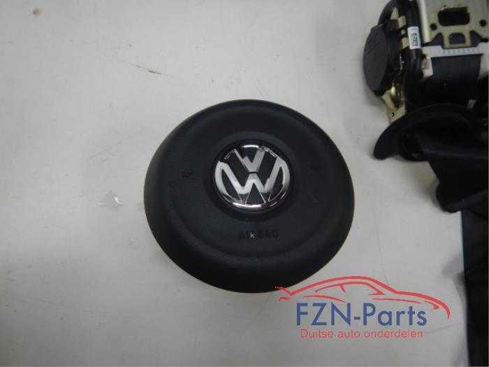 VW Up! 1S Airbagset Airbag Airbags Dashboard Dashboard licht beschadigdstuurairbag bijrijdersairbag2x gordel oude gordel retour banden niet gesneden los pakkenairbag airbags set compleet gordelspanner 1.0 GTI