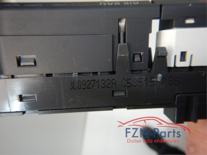 VW Passat B8 schakelaars dashboard midden