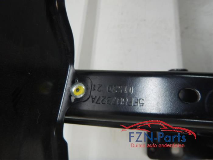 Seat Leon 5FA Bumperbalk+Strip Voorzijde