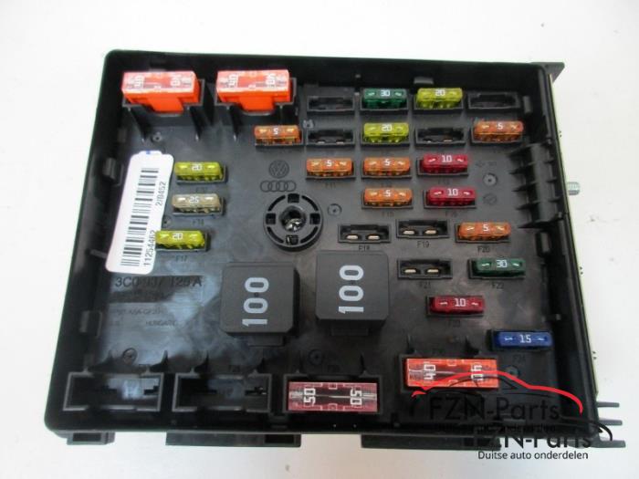 Zekeringkast Audi Q3 (22744054)