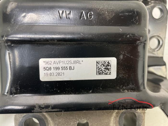 VW Golf 8 GTE Motorsteun Bakzijde