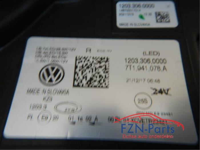 VW Transporter T7 Multivan Koplamp LED Rechts