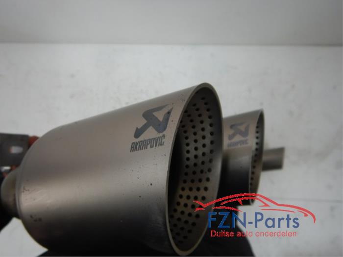 VW Golf 8 R Uitlaat Einddemper Akrapovic