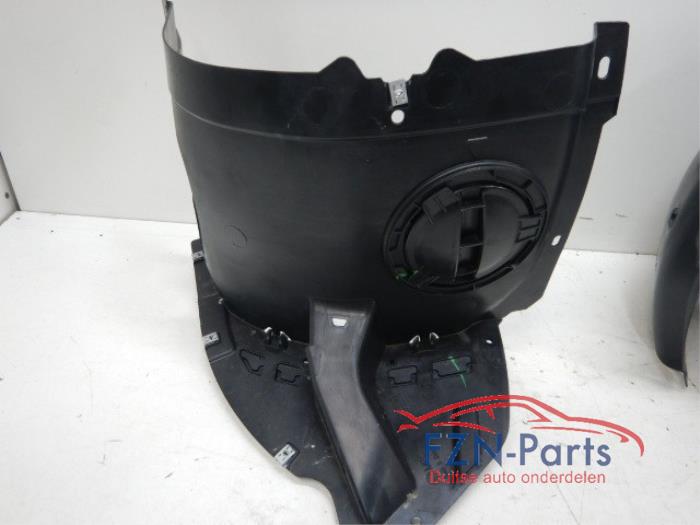 VW Golf 7 Modderkuip PVC Links-voor