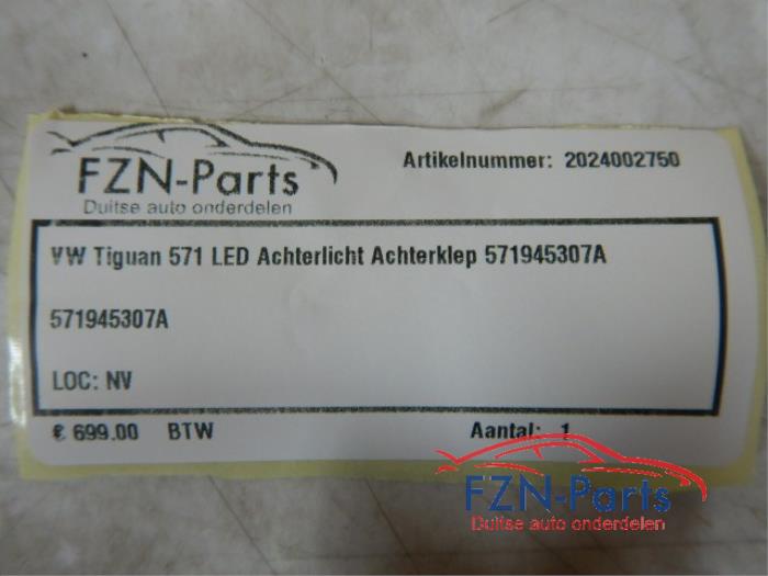 VW Tiguan 571 LED Achterlicht Achterklep Midden