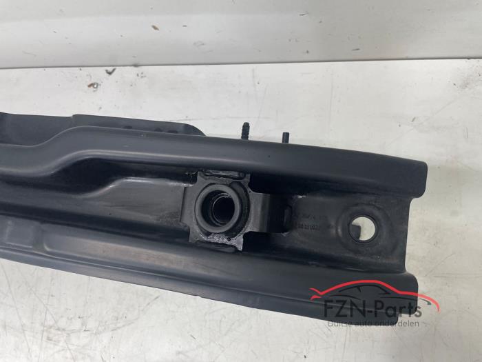 VW Tiguan 571 Bumperbalk Achterzijde