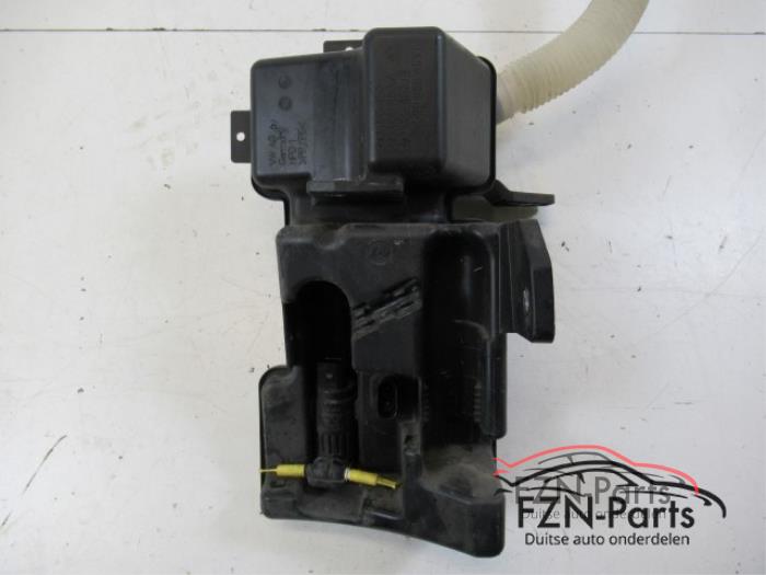 Ruitensproeiertank voor Volkswagen Tiguan (22742803)
