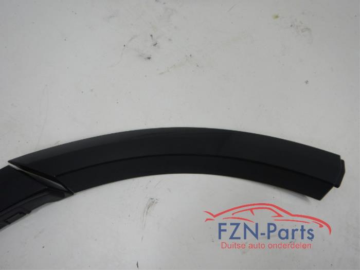 Wielrand achter Audi Q8 (22742320)