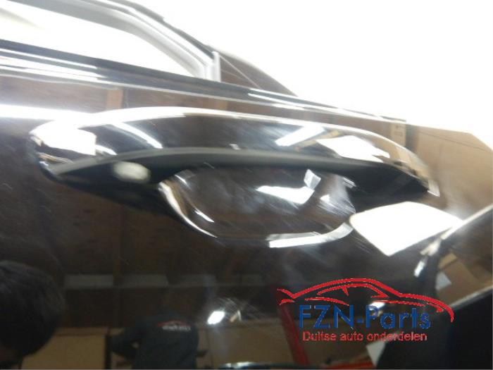 Portier 4Deurs links-achter Audi A8 (22723579)