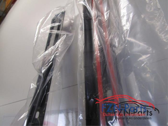 Audi A3 8V Sideskirt Houders Set L+R NIEUW