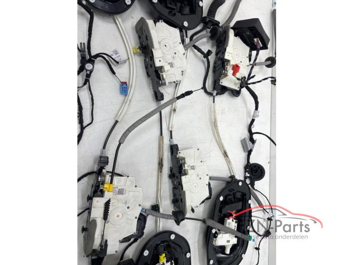 AudI A6 4K Softclose Set Compleet Rondom