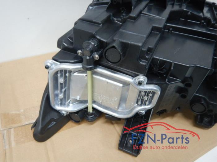 VW Transporter T7 Koplamp Rechts IQ Light