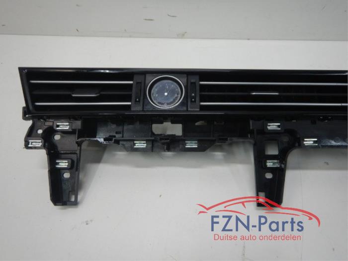 VW Passat B8 Luchtrooster Dashboard midden