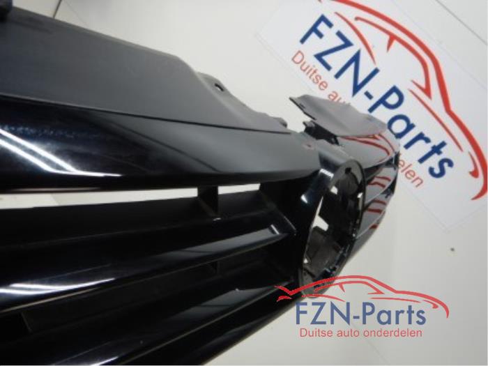 Grille Volkswagen Jetta (22743792)