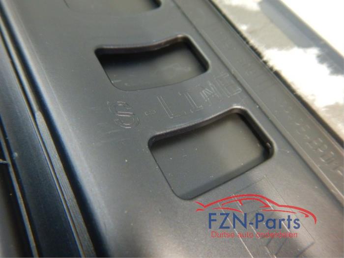 Zijskirt links Audi Q2 (22727543)