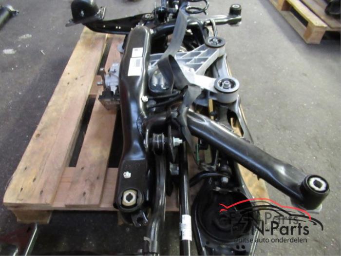 VW Passat B8 Subframe Achterzijde ( Voor onafhankelijke Achteras ) Wielophanging Subframe