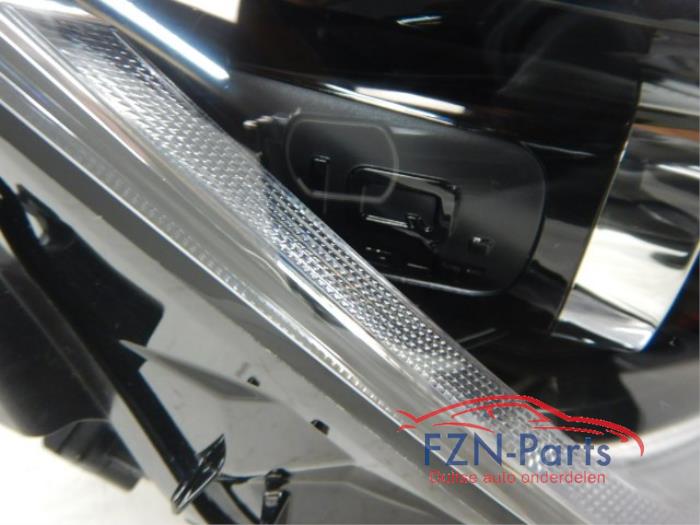 VW Golf 8 VOLLED Koplamp Rechts