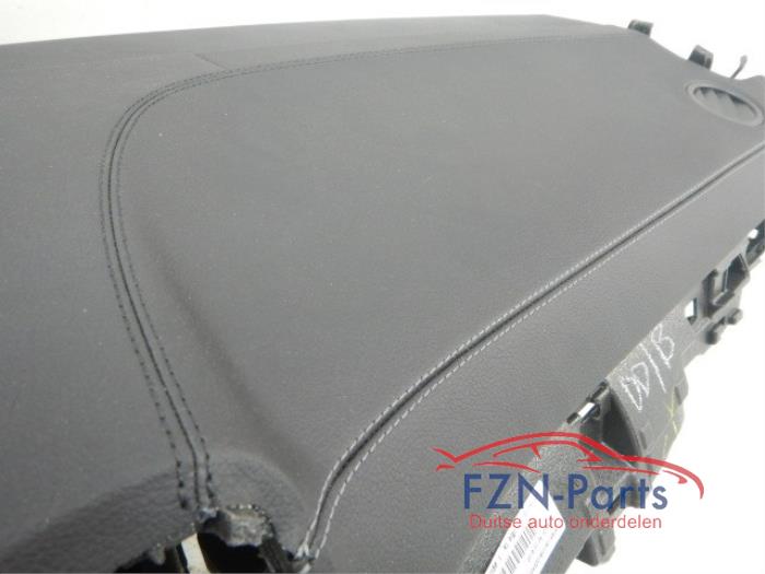 Dashboard Mercedes GLE (22744437)