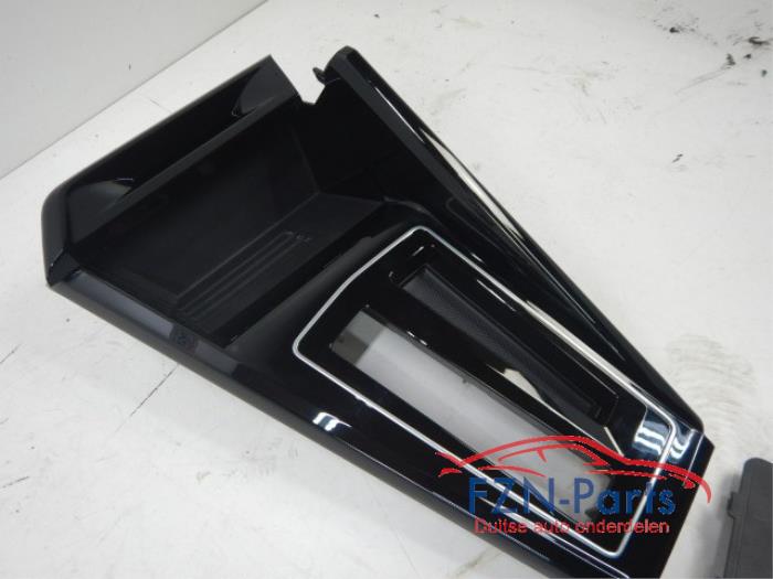 VW Golf 8 Facelift Middenconsole Inleg Hoogglans Draadloos Opladen