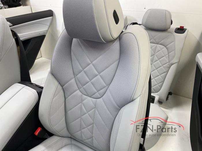 BMW X5 G05 M-Pakket Interieur compleet Silverstone