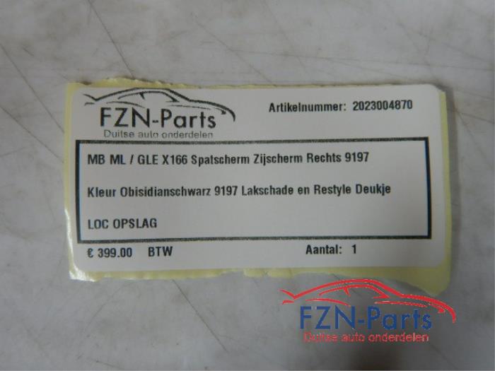 Mercedes Benz ML W166 Spatscherm Zijscherm Rechts