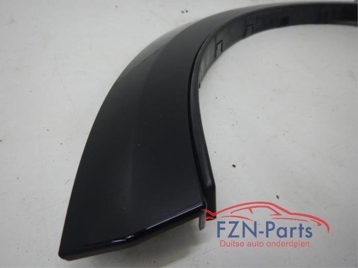 Wielrand achter Audi Q8 (22742320)