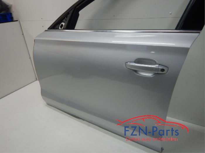 Portier 4Deurs links-voor Audi A8 (22742958)