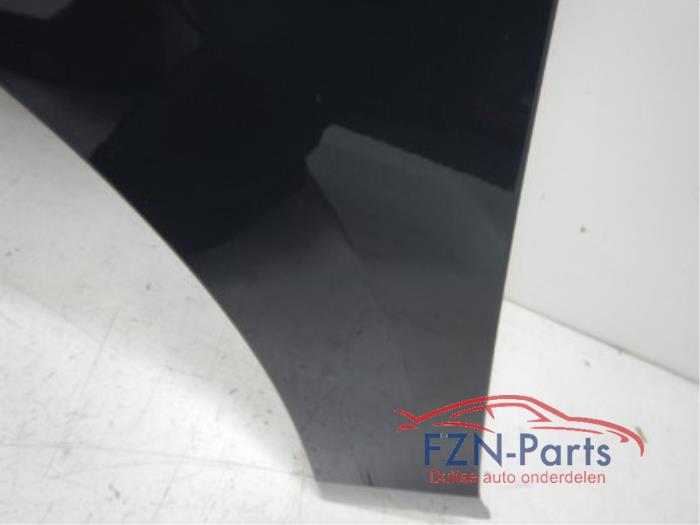 VW Golf 8 Zijscherm Spatscherm Links LI7F Kleur: LI7F Urano Grey
