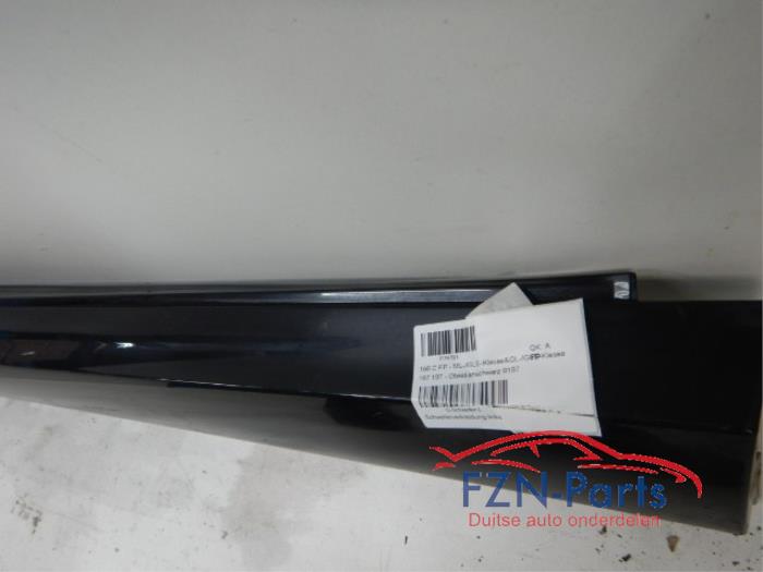 Zijskirt links Mercedes Diversen (22727625)