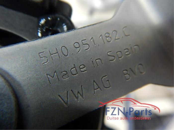 VW Golf 8 Claxon Met Houder