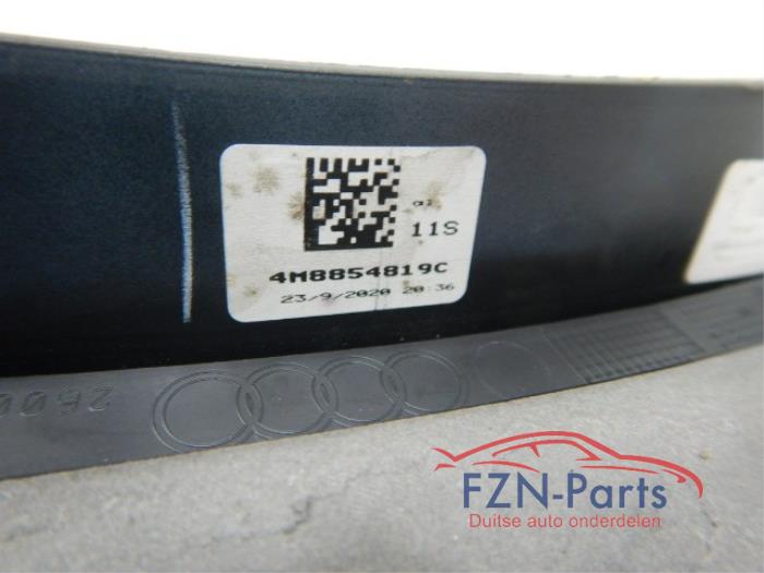 Wielrand achter Audi Q8 (22741414)