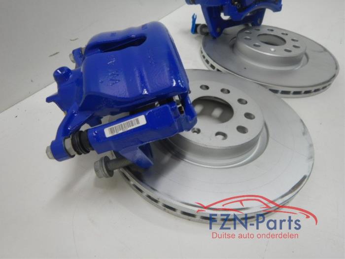 VW Golf 7 GTE Remklauw Remschijf Remset Voorzijde NIEUW 1.0 TSI 124239 01-11-2016 01-08-2020
2.0 GTI 106229 01-11-2013 01-07-2017
1.4 TSI MultiFuel 106414 01-12-2013 01-07-2018
2.0 GTI Clubsport S 120193 01-09-2016 01-03-2017
2.0 GTI TCR 135622 01-11-2018 01-08-2020
1.6 TDI 4motion 59289 01-01-2013 01-03-2017
1.2 TSI 57456 01-11-2012 01-03-2017
1.4 GTE HYBRID 143508 01-07-2019 01-08-2020
1.6 107945 01-05-2014 01-07-2017
2.0 GTI Clubsport 118645 01-02-2016 01-03-2017
2.0 GTD 59120 01-04-2013 01-08-2020
2.0 TDI 4motion 57461 01-11-2012 01-08-2020
1.4 TSI 105911 01-05-2014 01-08-2020