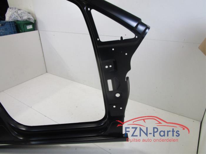 Snijdeel achter Volkswagen Touran (22743995)