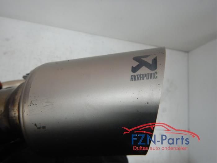 VW Golf 8 R Uitlaat Einddemper Akrapovic
