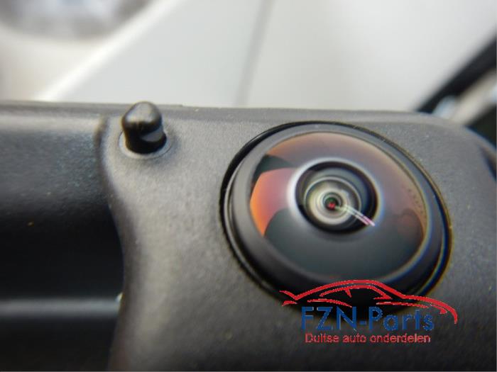 VW Golf 8 Variant Achterklep Opener met Camera