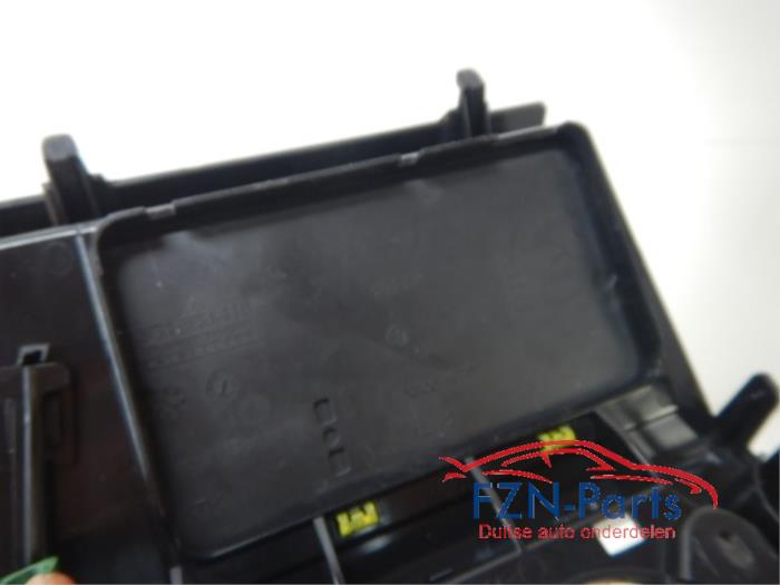VW Passat B8 DSG Inleg Schakelpook Middenconsole USB-C