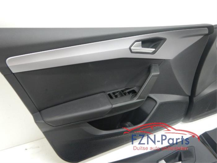 Portierbekleding 4Deurs rechts-voor Seat Leon (22745426)