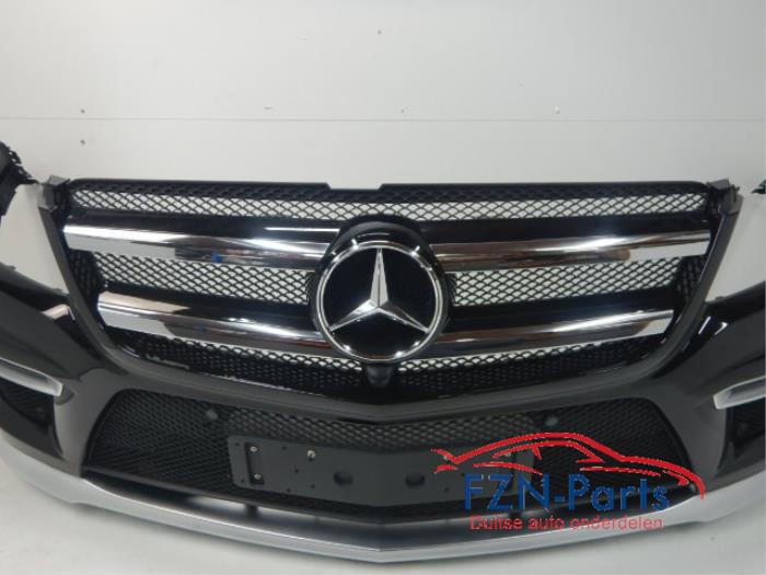Voorbumper Mercedes GLE (22722082)