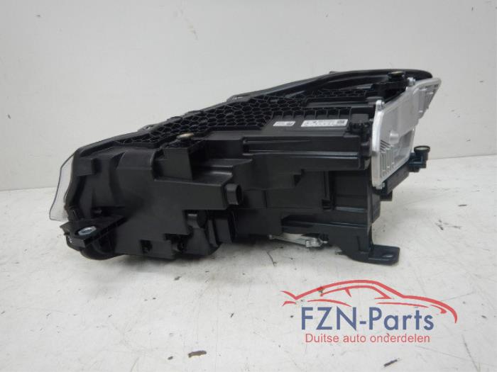VW Caddy 2K8 Koplamp Rechts VOLLED
