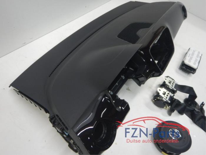 VW UP! Airbagset airbag dashboard Dashboard licht beschadigdStuurairbagBijrijdersairbag2x gordel oude gordels retour banden niet snijden Gordels los pakkenAirbag airbags set compleet