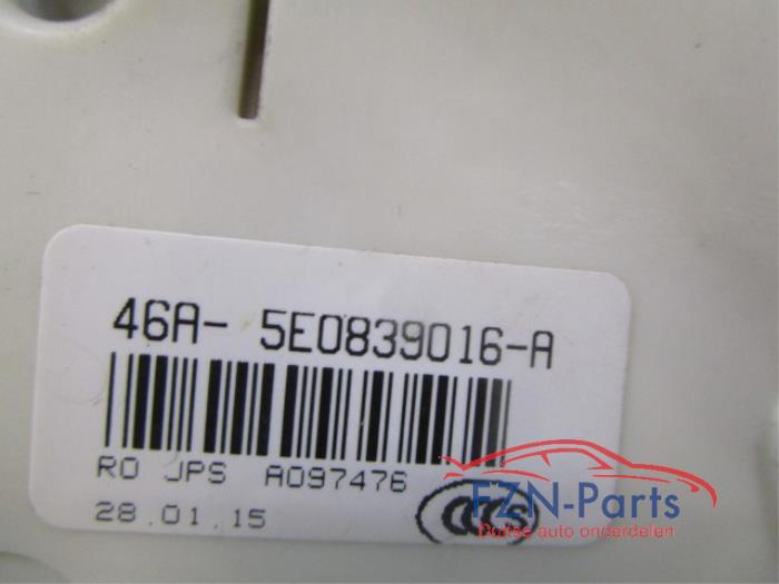 Deurslot Mechaniek 4Deurs rechts-achter Volkswagen Passat (22742547)