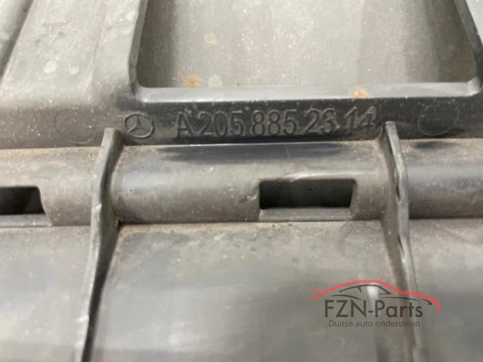 MB C-Klasse W205 C63 AMG PDC Diffuser Achterbumper. Lichte Schade