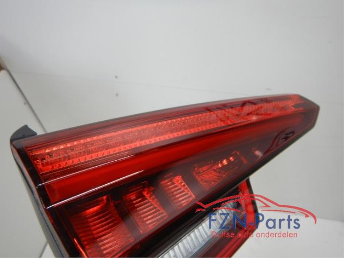 Audi A4 8W Sedan Achterlicht Dynamische LED Links binnen