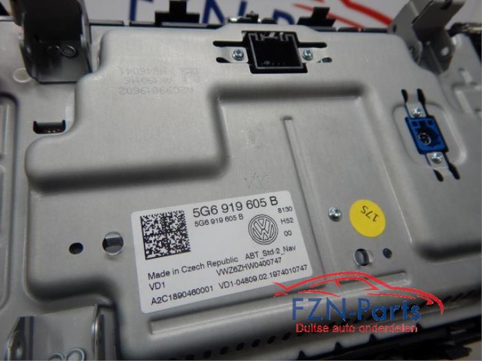 VW Tiguan 5NA Infotainment Discover Display + Inleg