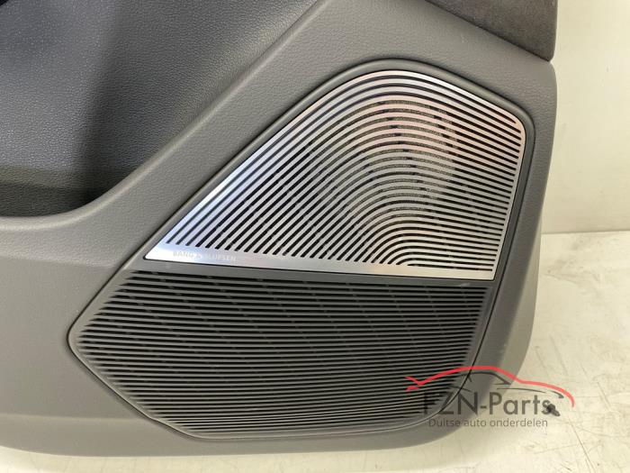 Audi Q8 4M8 Deurpaneel bekleding portier links-achter