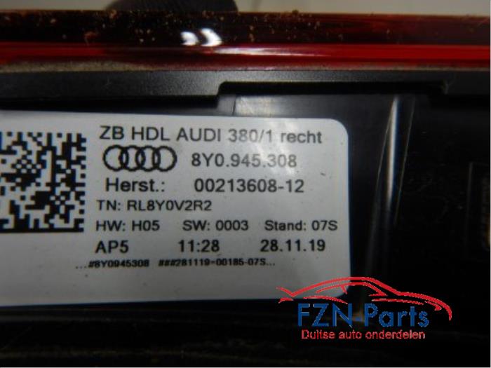 Audi A3 8Y dynamisch achterlicht rechts klep