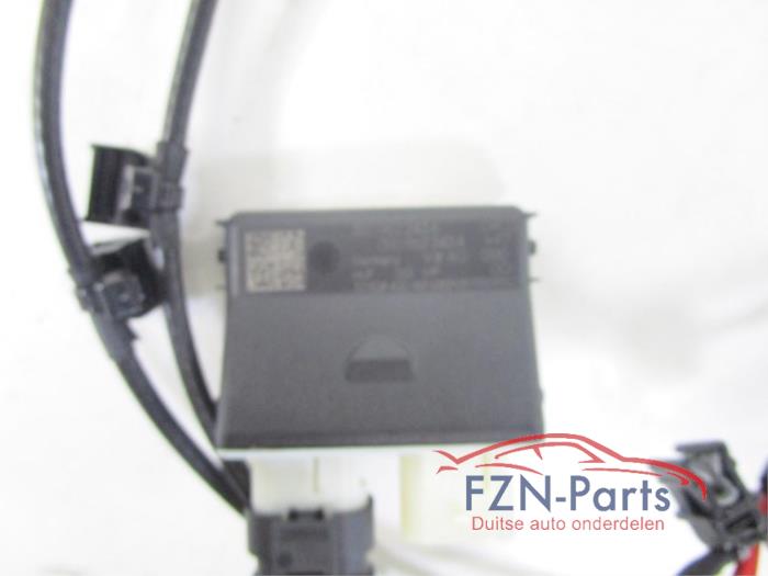 Module achterklep motor Volkswagen Touran (22744036)