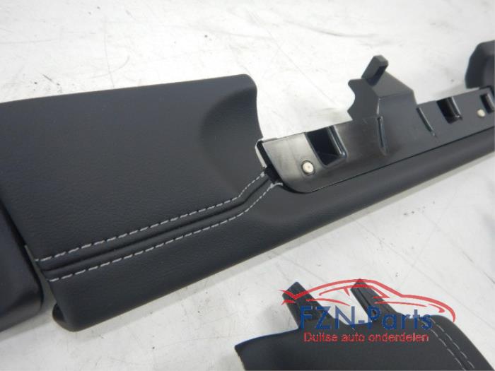 VW Tiguan 571 Inleg Dashboard Armsteun Leer